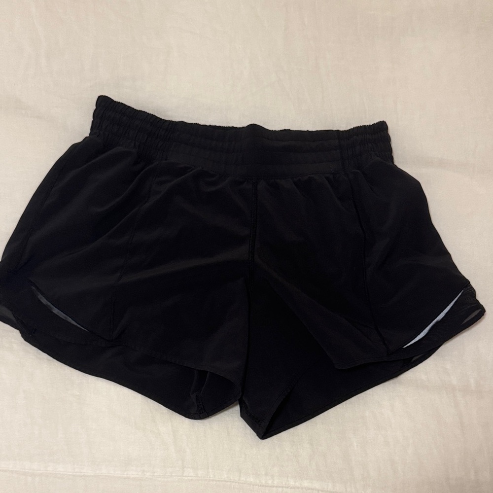 Lululemon hotty hot high rise 4 inch shorts black 8
